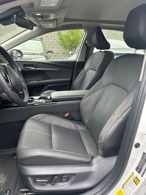 2025 Toyota Camry XLE photo 4