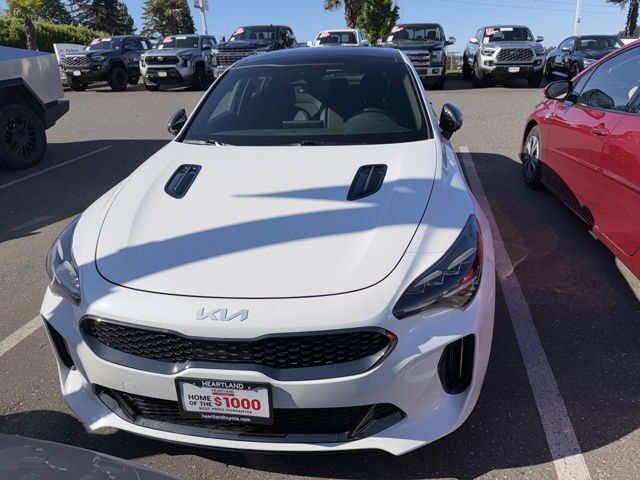2022 Kia Stinger GT-Line photo 2