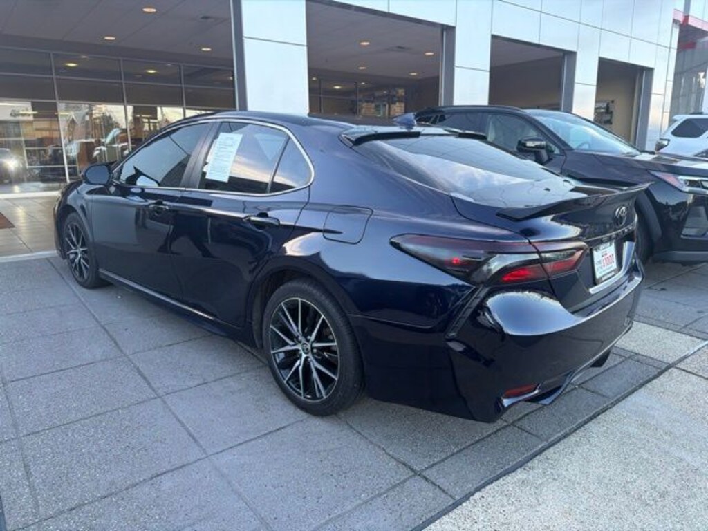 Used 2021 Toyota Camry SE Sedan