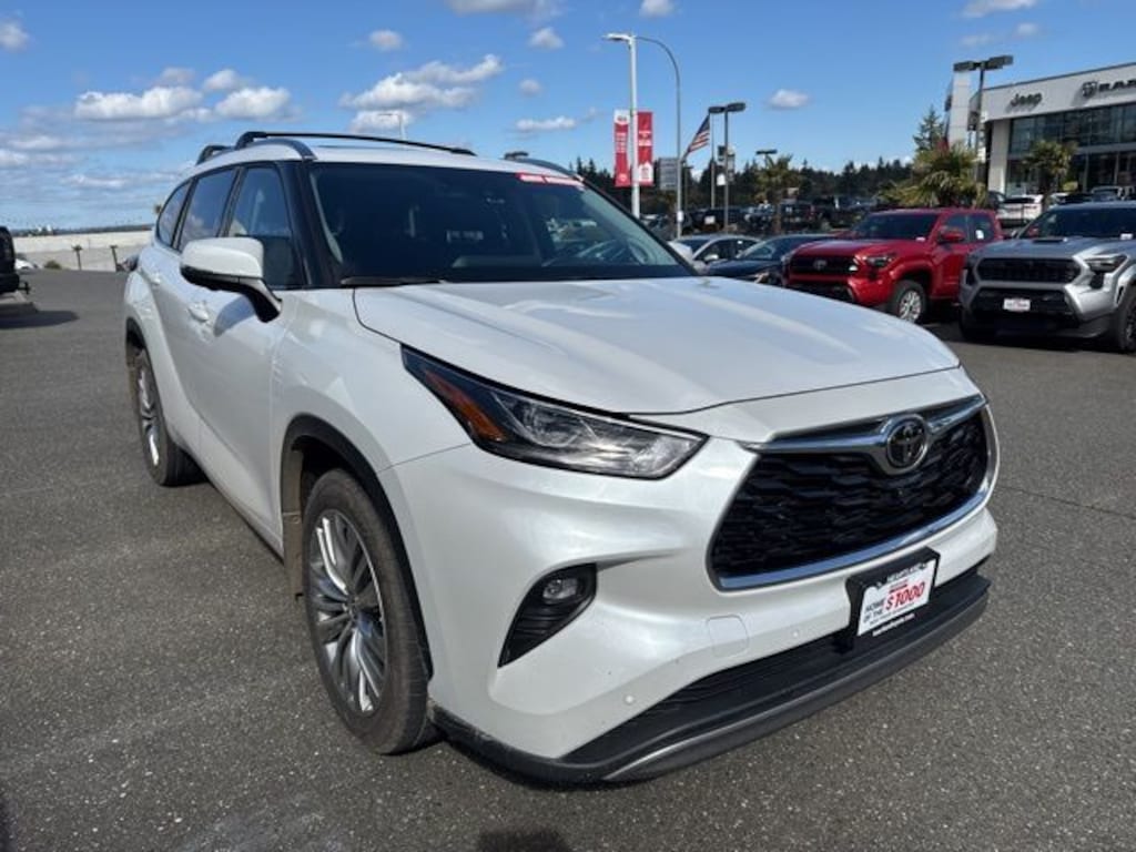 Used 2023 Toyota Highlander Platinum SUV