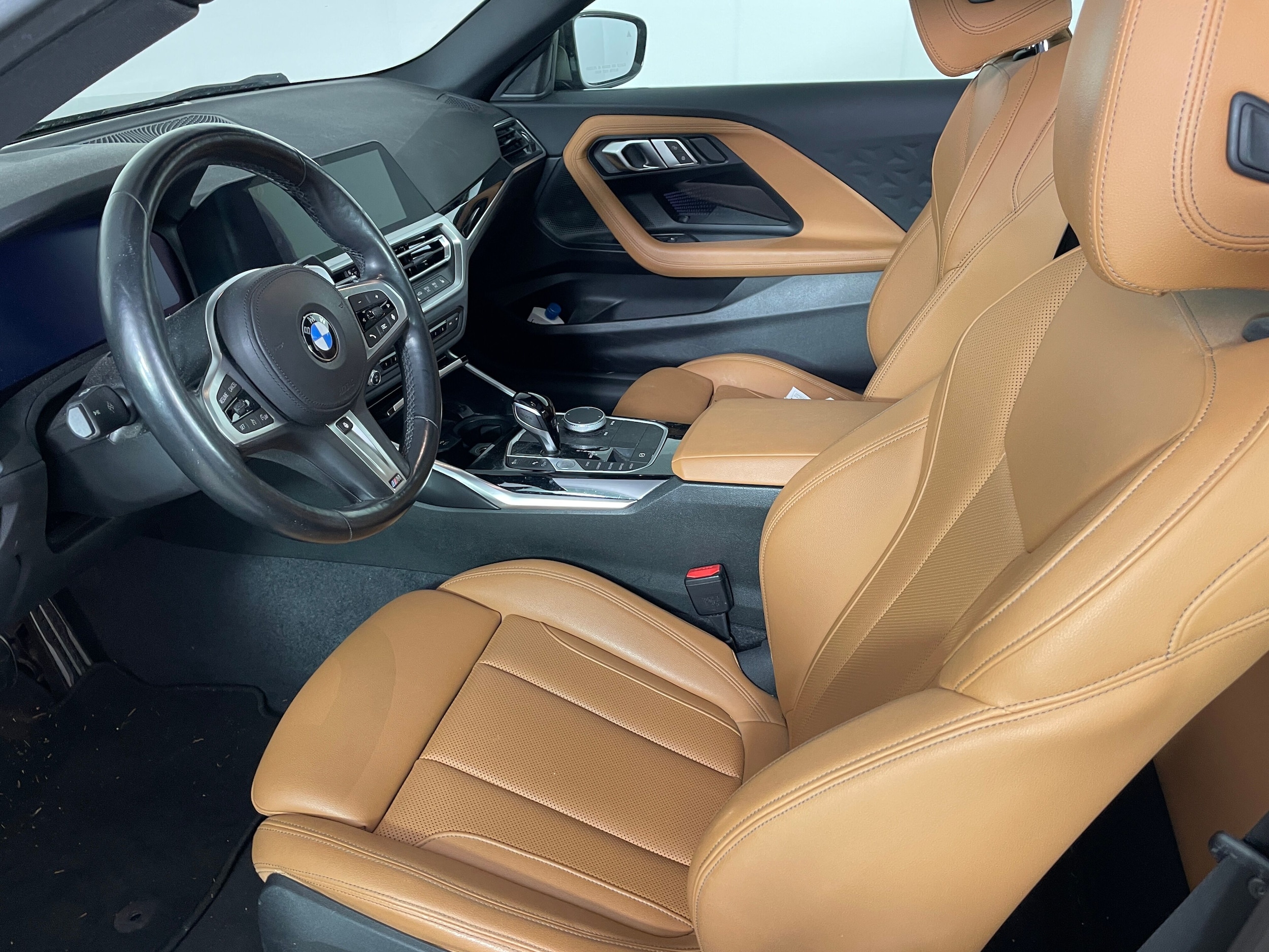 2022 BMW M240i xDrive photo 2
