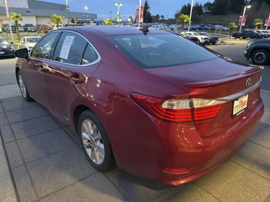 Used 2013 Lexus ES 300h Sedan