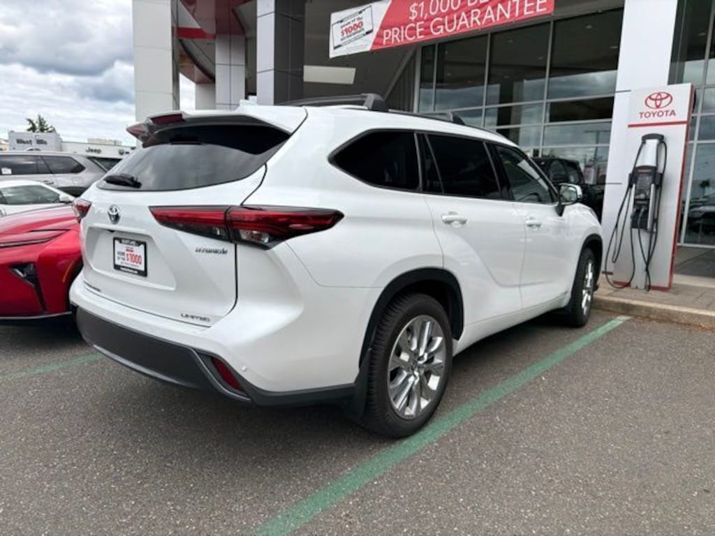 Used 2022 Toyota Highlander Hybrid Limited SUV