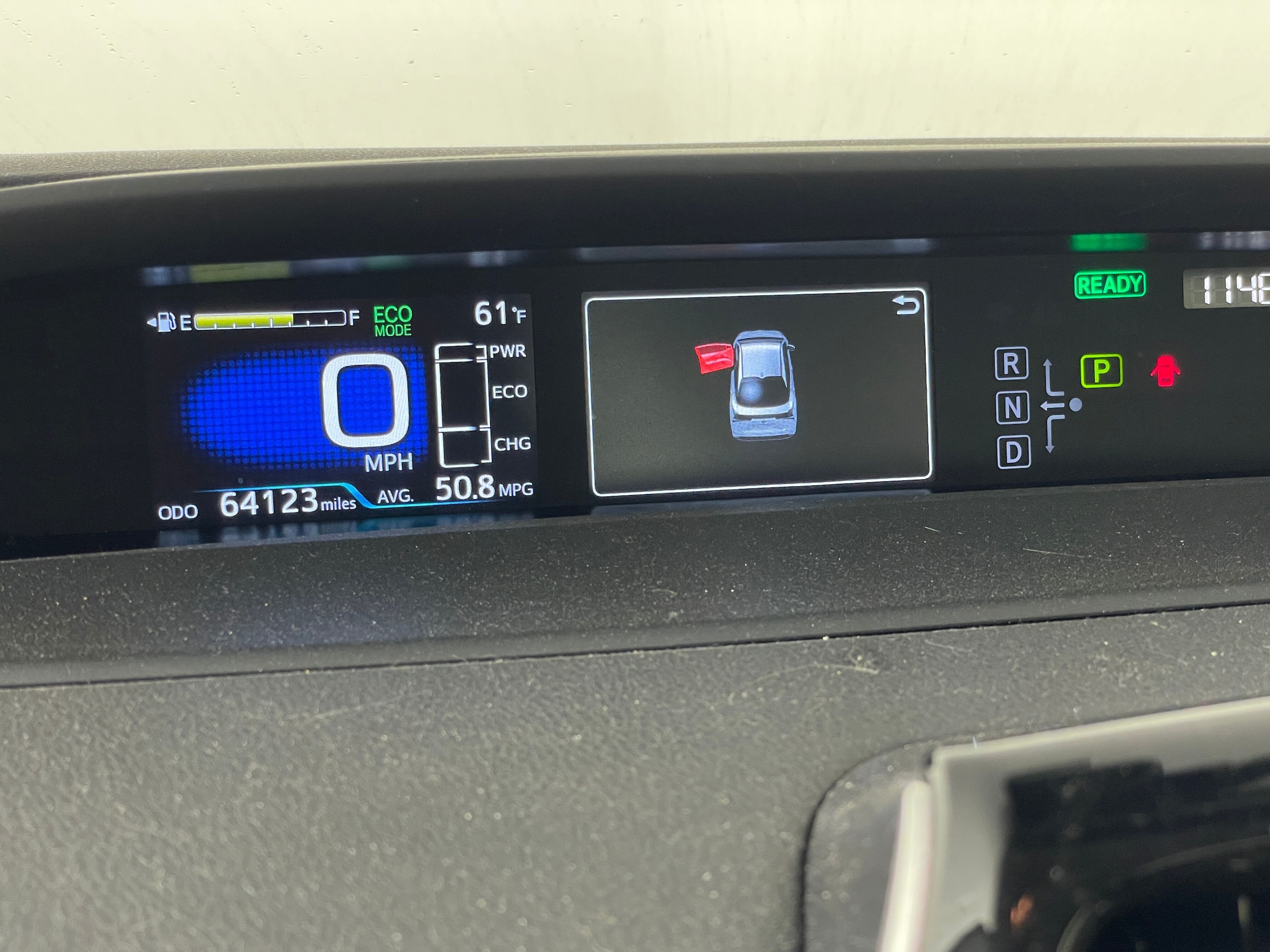 2022 Toyota Prius XLE photo 5