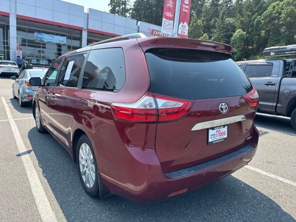 Used 2015 Toyota Sienna XLE Van