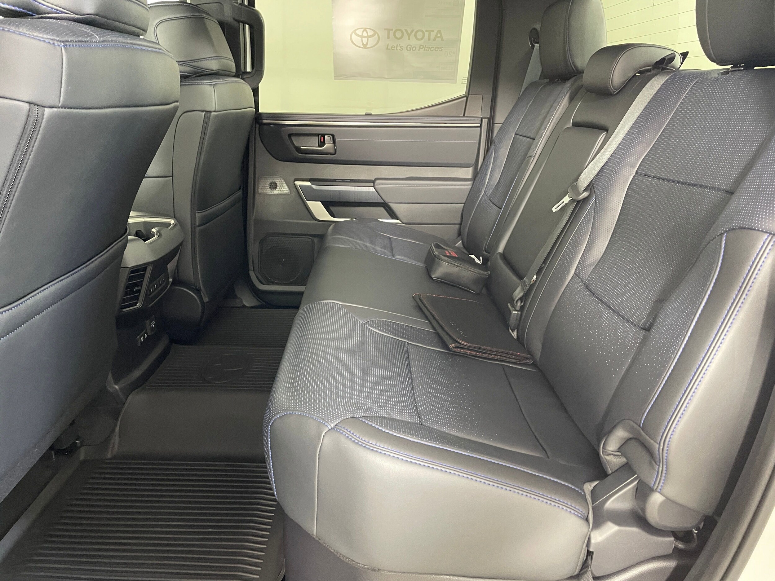 2026 Toyota Tundra Platinum CrewMax photo 4