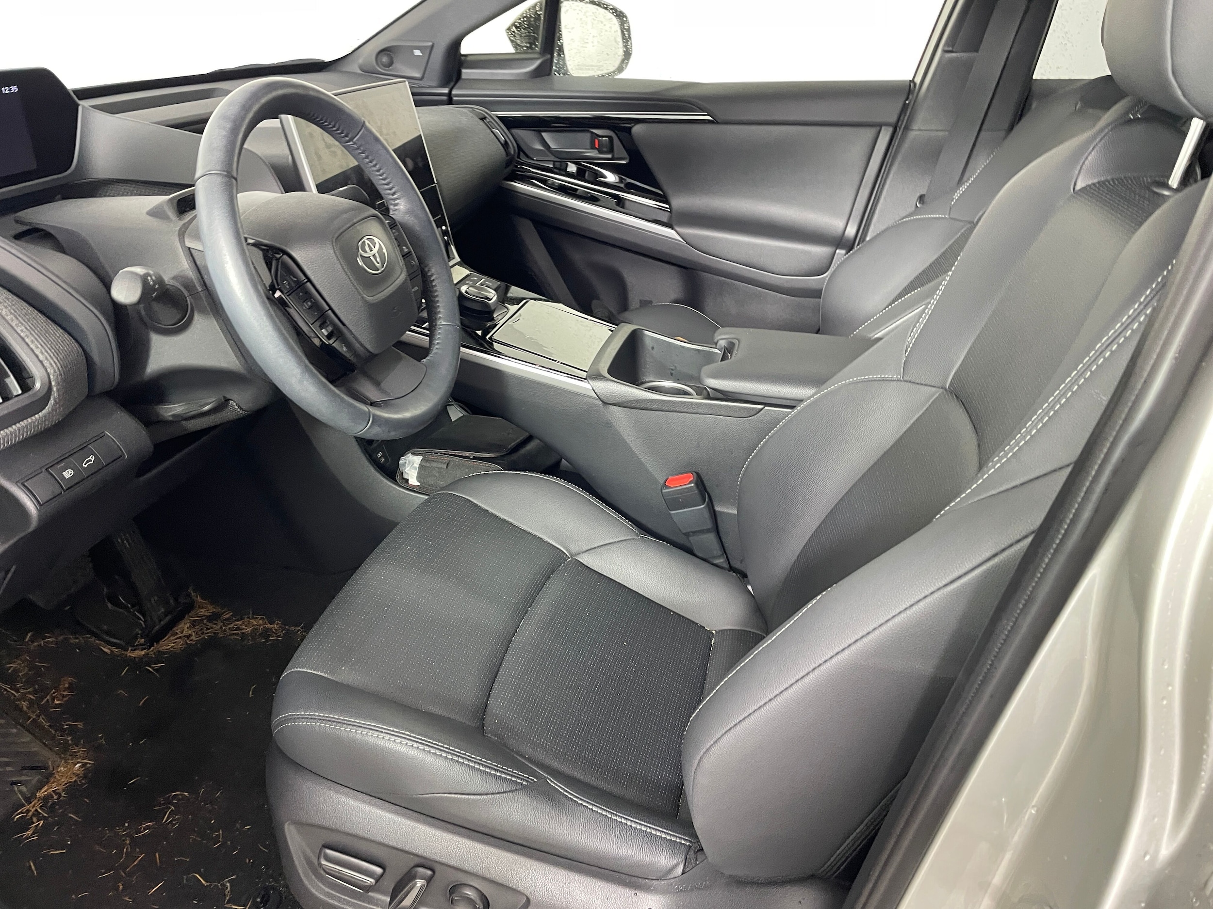 Used 2024 Toyota bZ4X Limited with VIN JTMABACA9RA055398 for sale in Bremerton, WA