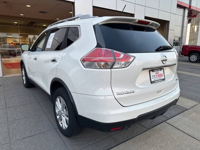2016 Nissan Rogue SV photo 4