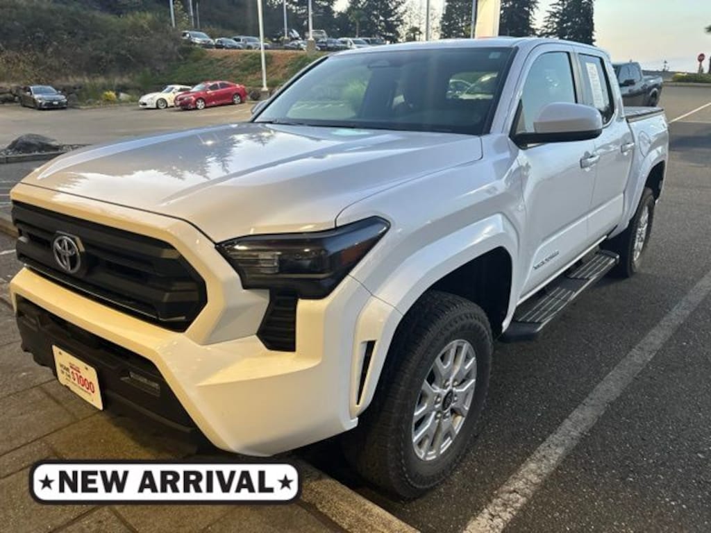 Used 2025 Toyota Tacoma SR5 Truck Double Cab