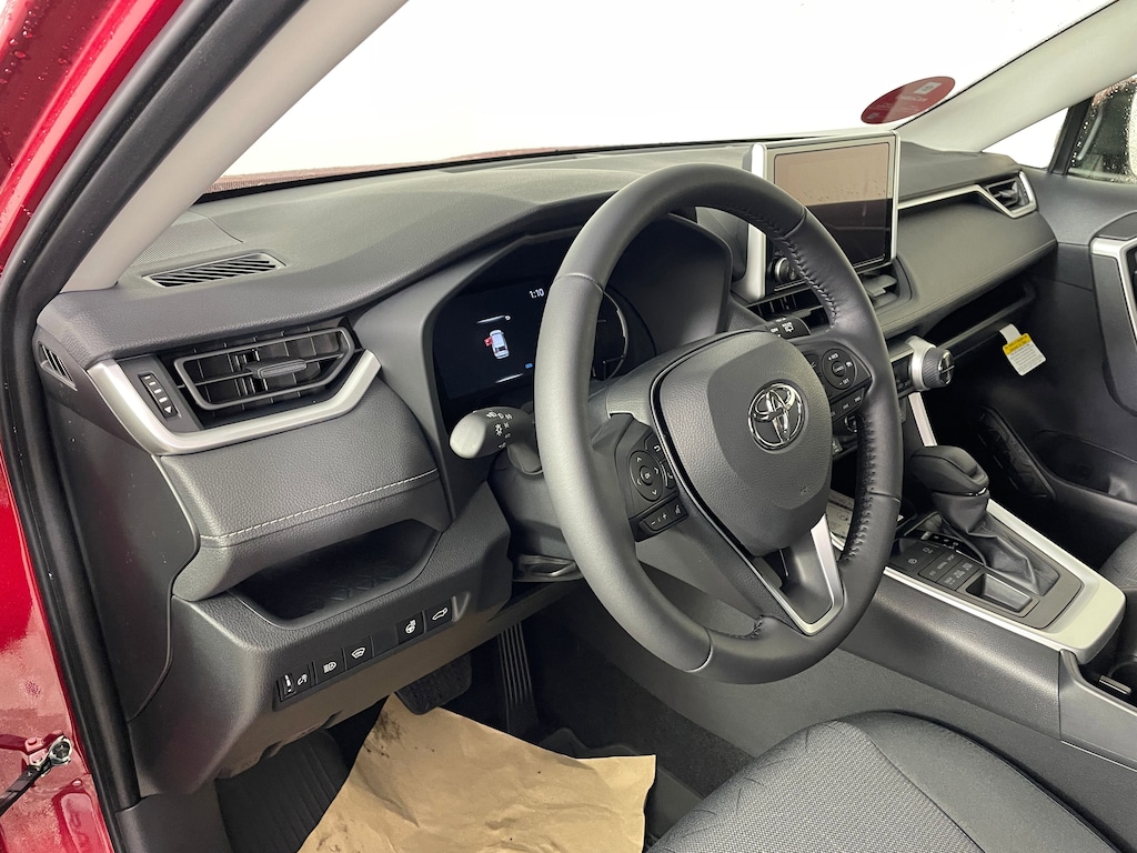 New 2025 Toyota RAV4 XLE XLE AWD SUV