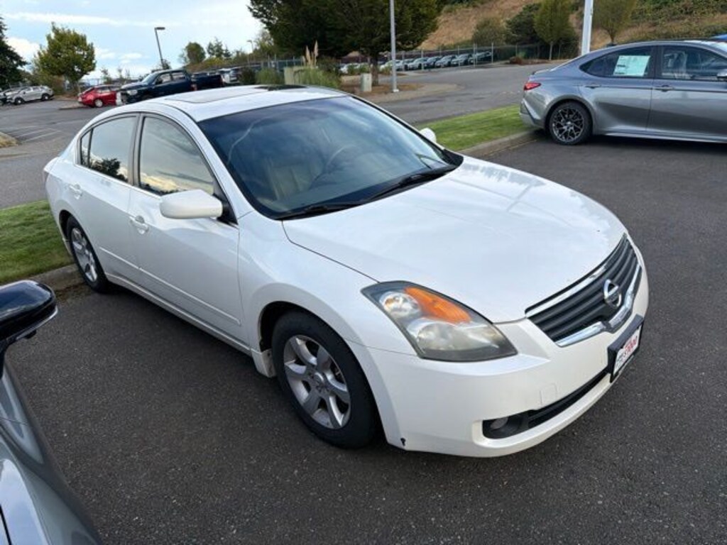Used 2008 Nissan Altima 2.5 Sedan