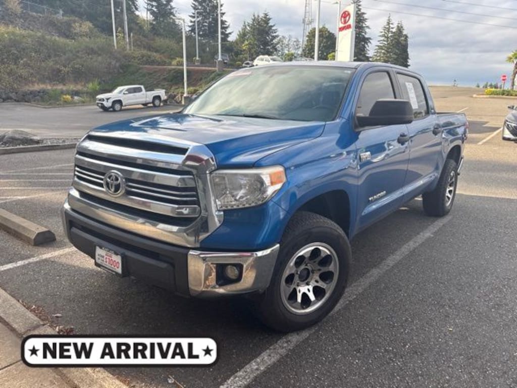 Used 2017 Toyota Tundra SR5 5.7L V8 Truck CrewMax
