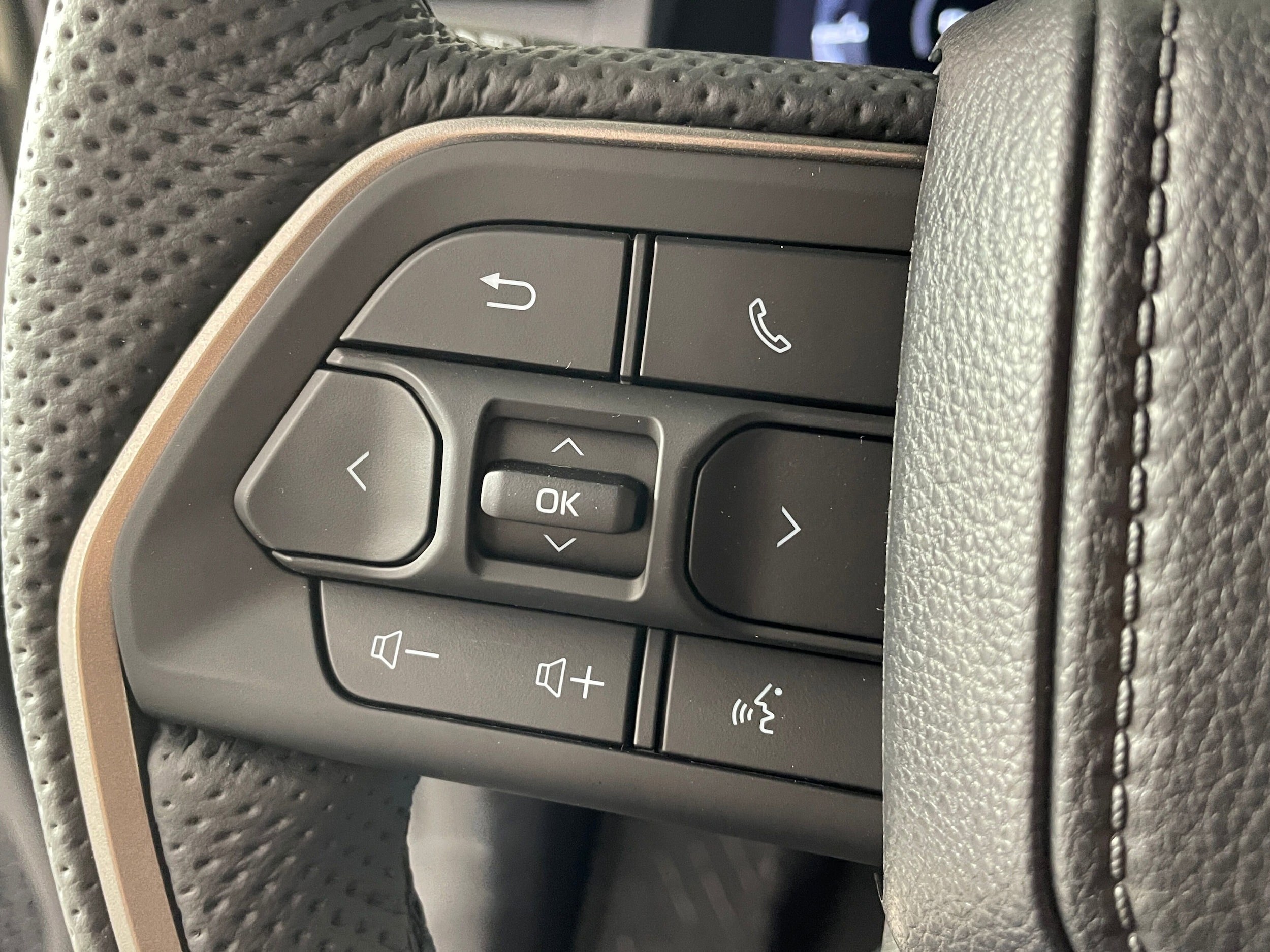 2026 Toyota Tacoma TRD Off Road - Photo 10