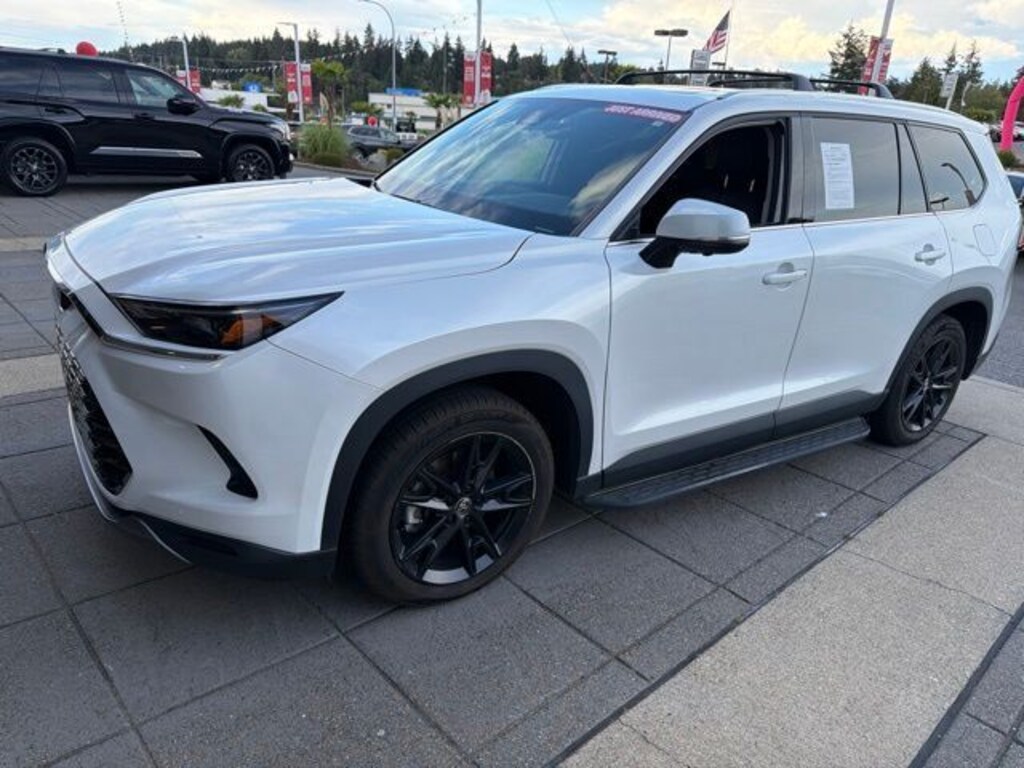 Used 2024 Toyota Grand Highlander SUV