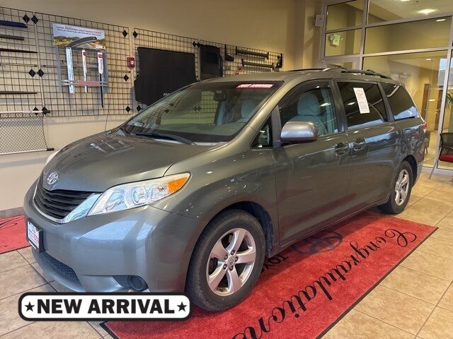 2014 Toyota Sienna LE