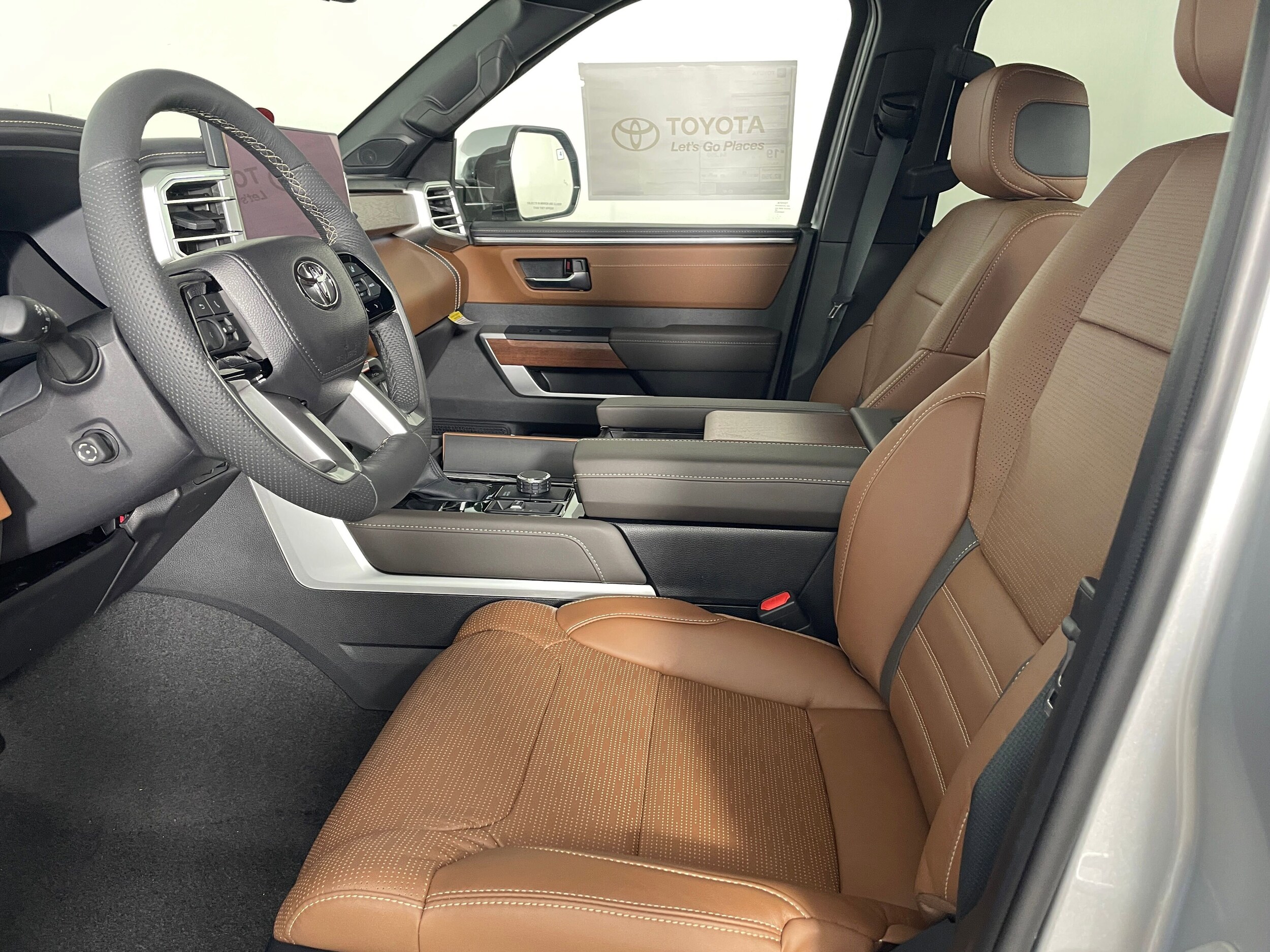 2025 Toyota Tundra 1794 Edition CrewMax photo 2