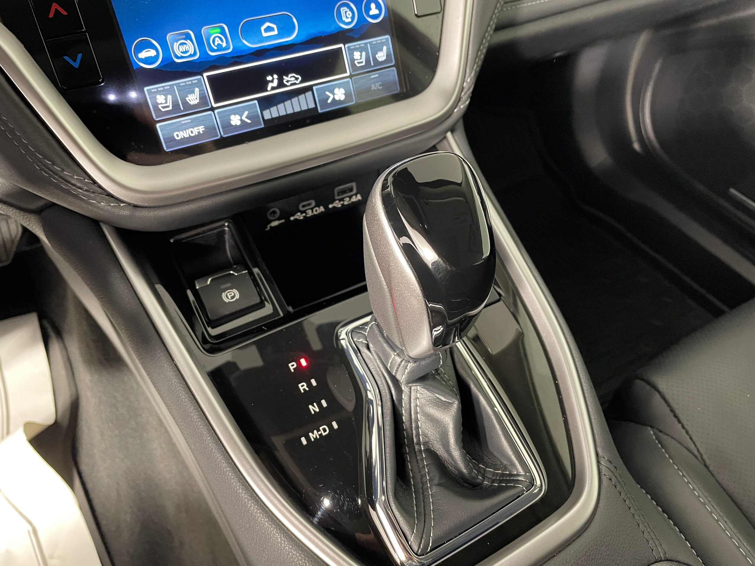 2023 Subaru Outback Touring photo 3