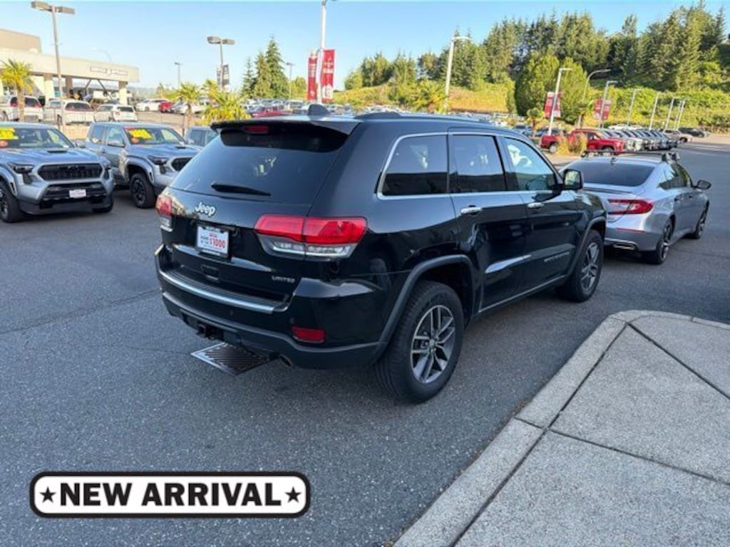 Used 2017 Jeep Grand Cherokee Limited 4x4 SUV