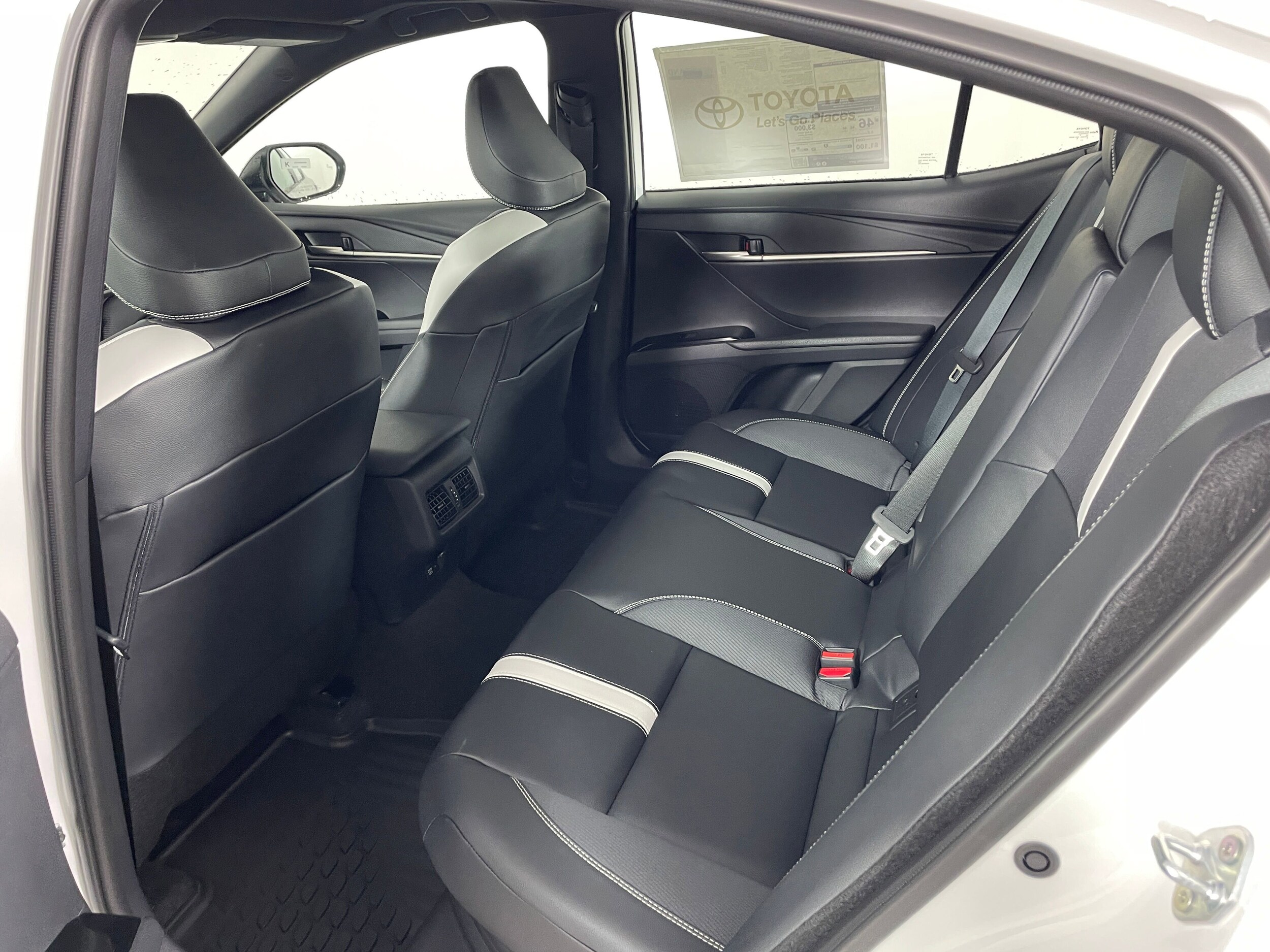 2026 Toyota Camry photo 4