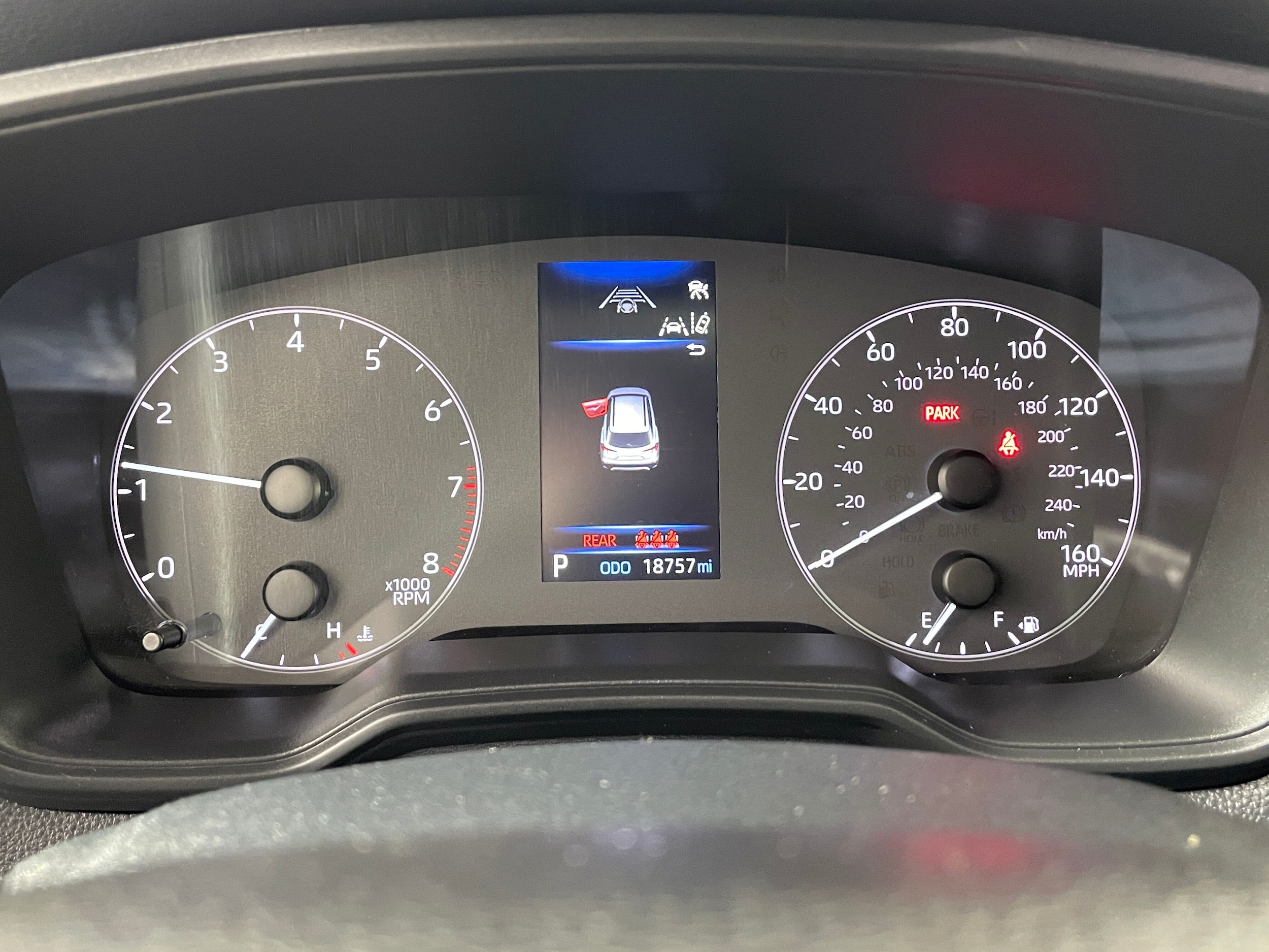 2023 Toyota Corolla Cross LE photo 4