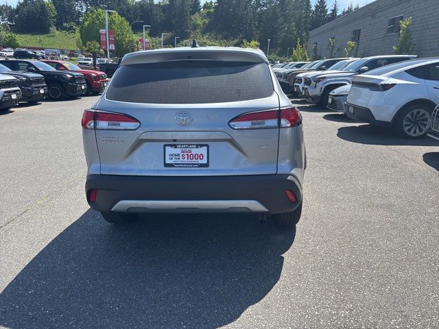2024 Toyota Corolla Cross L photo 5