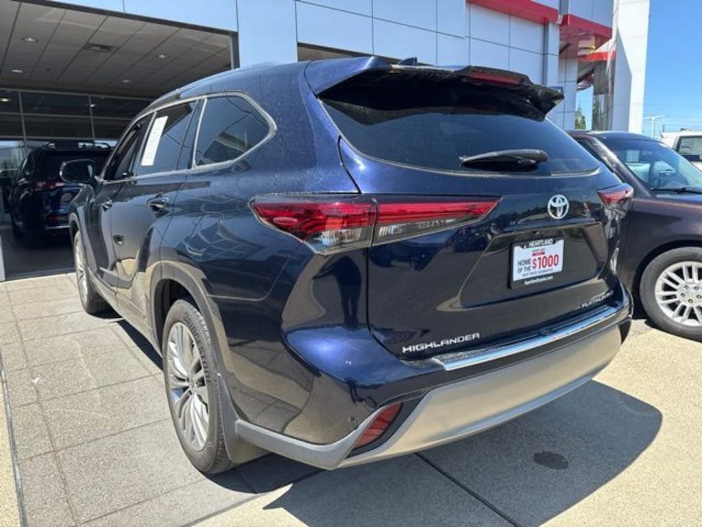 Used 2023 Toyota Highlander Platinum SUV
