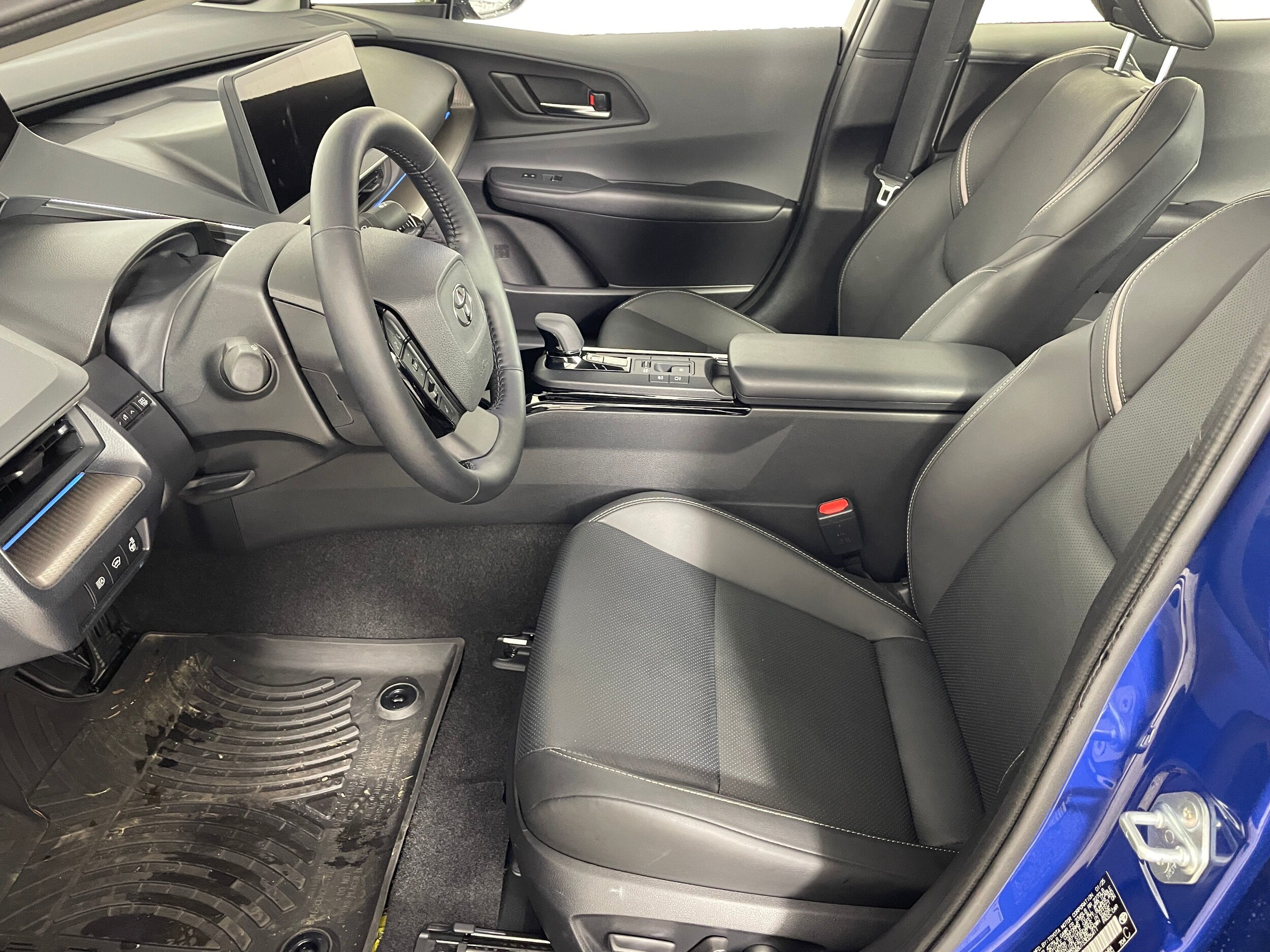 2025 Toyota Prius Limited photo 2