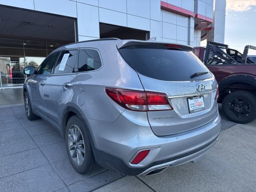 Used 2018 Hyundai Santa Fe SE SUV