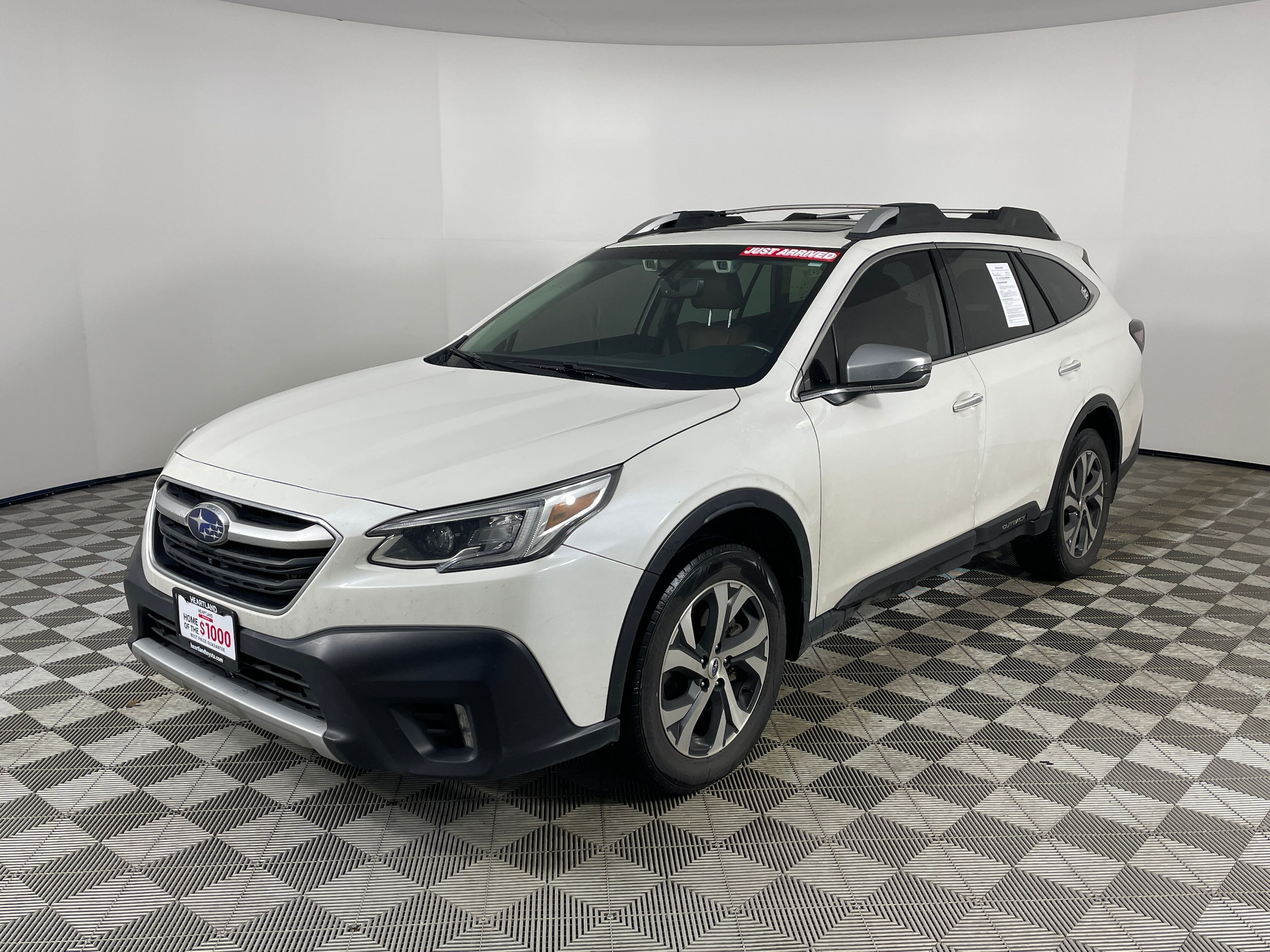 2021 Subaru Outback Touring's photo