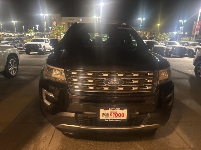 2017 Ford Explorer Limited photo 2