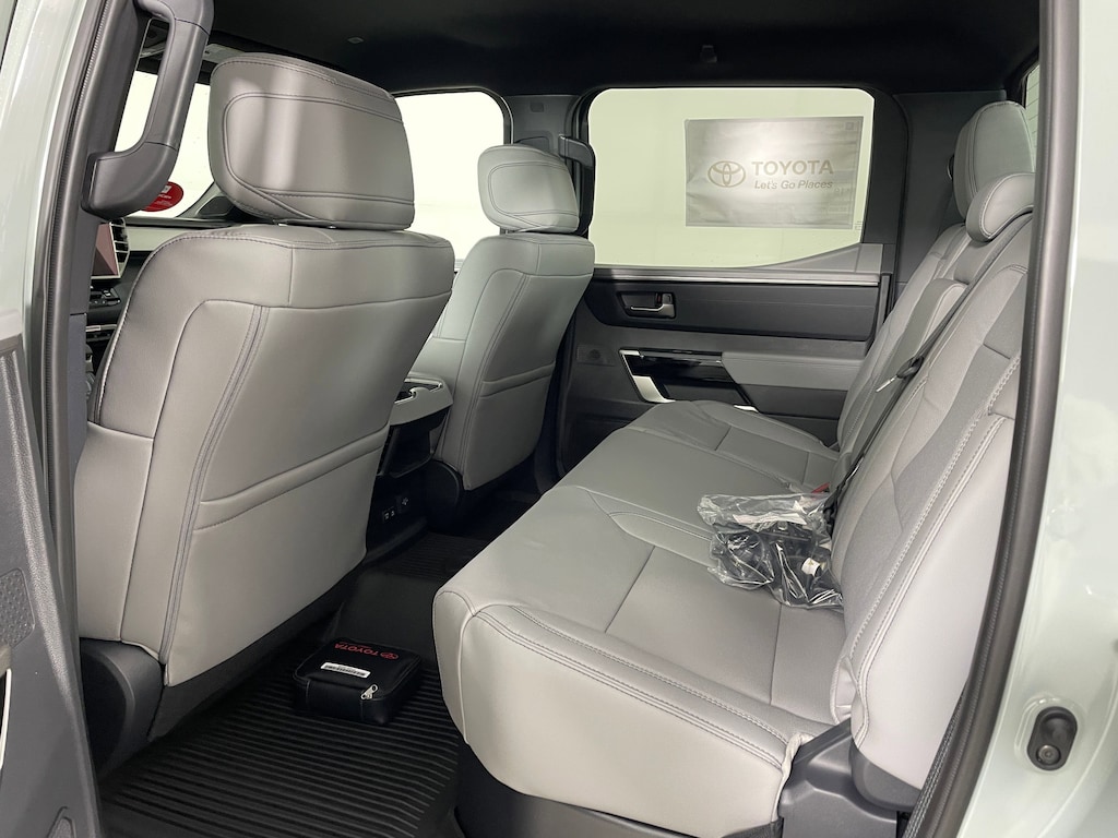 New 2026 Toyota Tundra Limited LIMITED CREWMAX 6.5