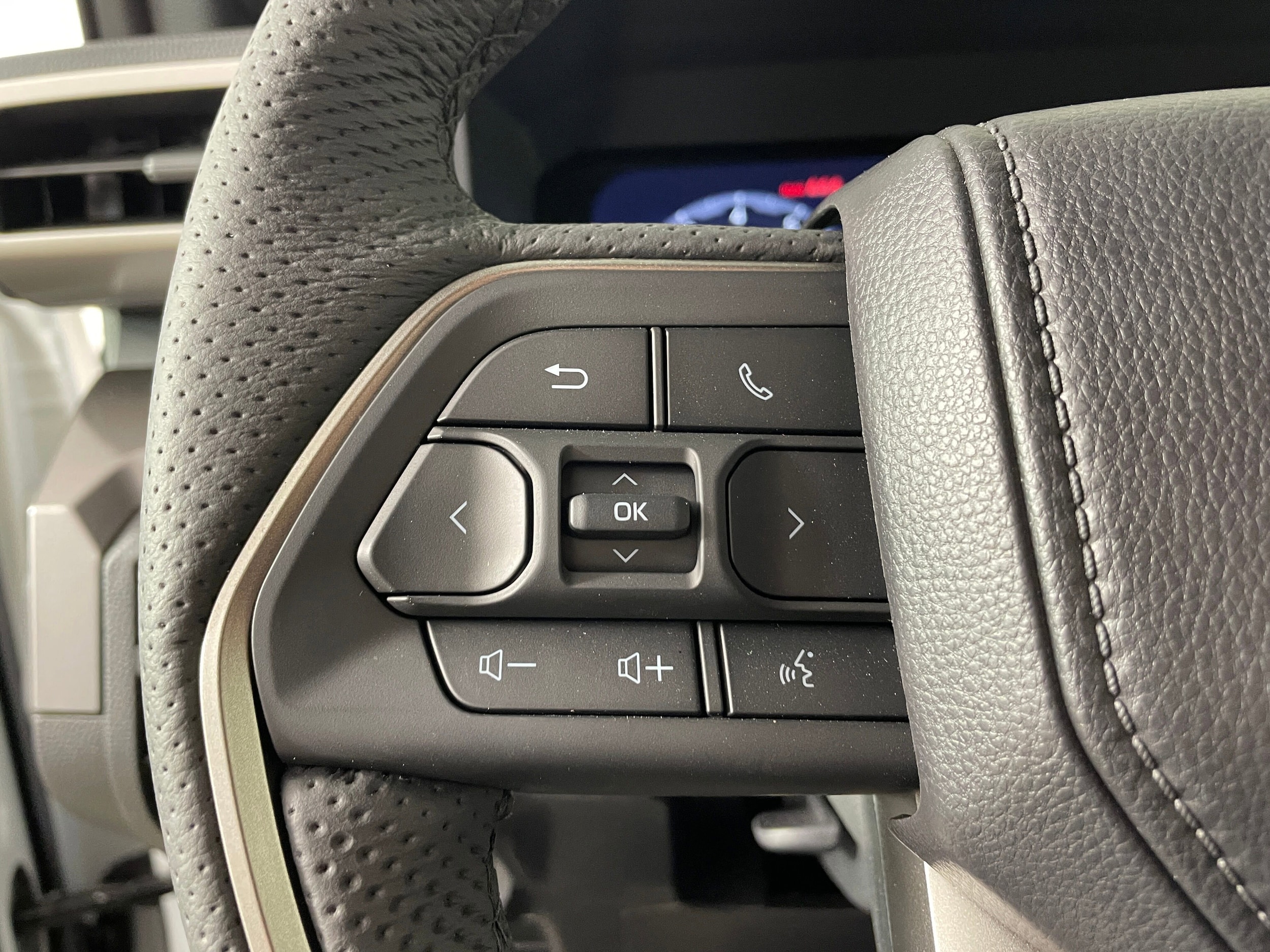 2025 Toyota Tacoma TRD Off Road - Photo 9