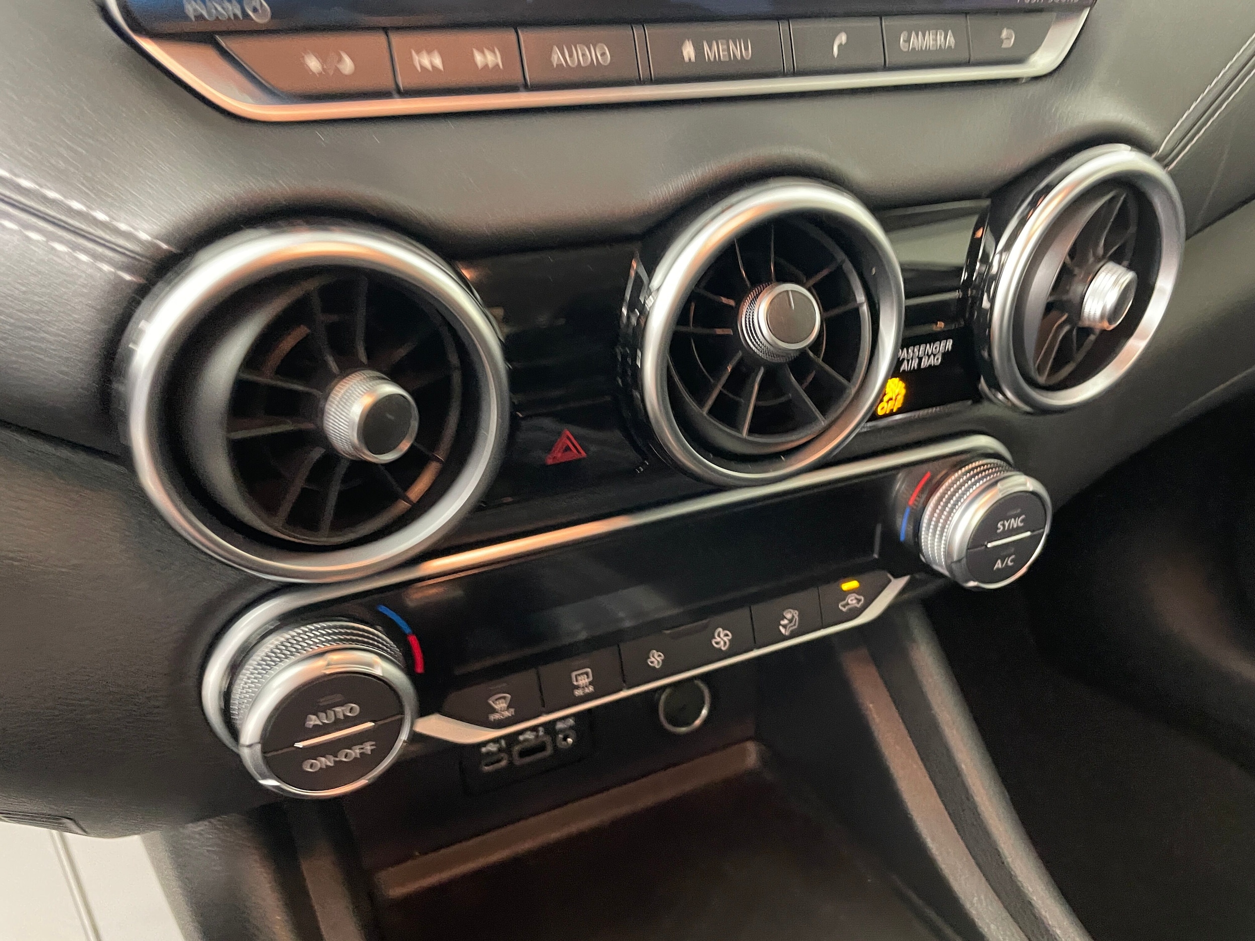 2021 Nissan Sentra SV photo 3