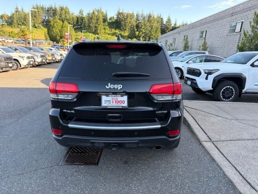 Used 2017 Jeep Grand Cherokee Limited 4x4 SUV