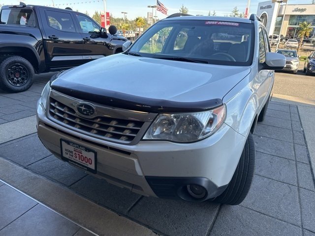 2013 Subaru Forester 2.5X Premium photo 2