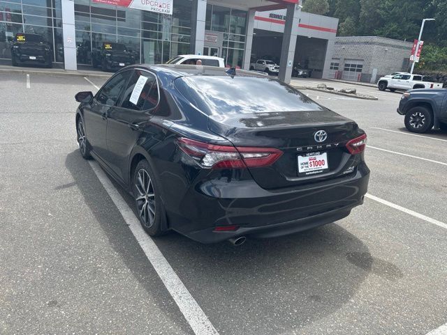 2022 Toyota Camry Hybrid XLE photo 6