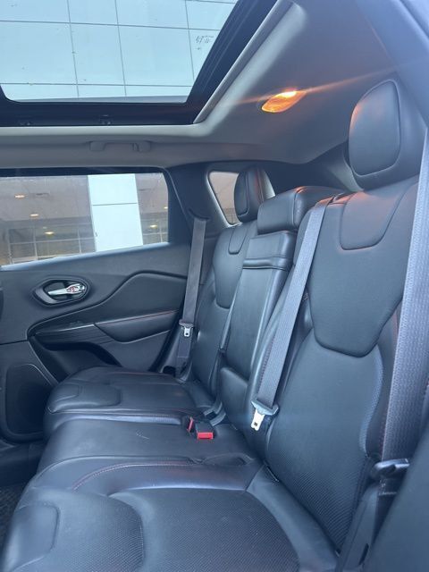 2015 Jeep Cherokee Trailhawk 4x4 photo 5