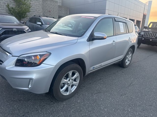 2014 Toyota RAV4 Base photo 4