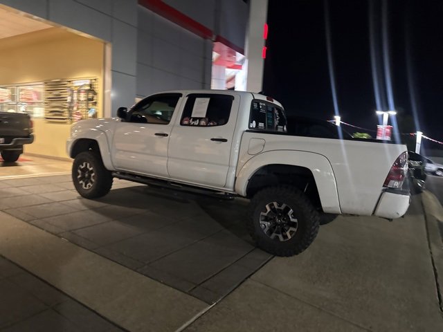 2015 Toyota Tacoma PreRunner V6 photo 3