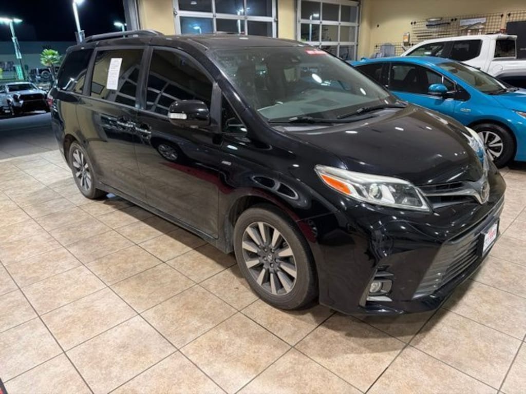 Used 2018 Toyota Sienna Van Passenger Van