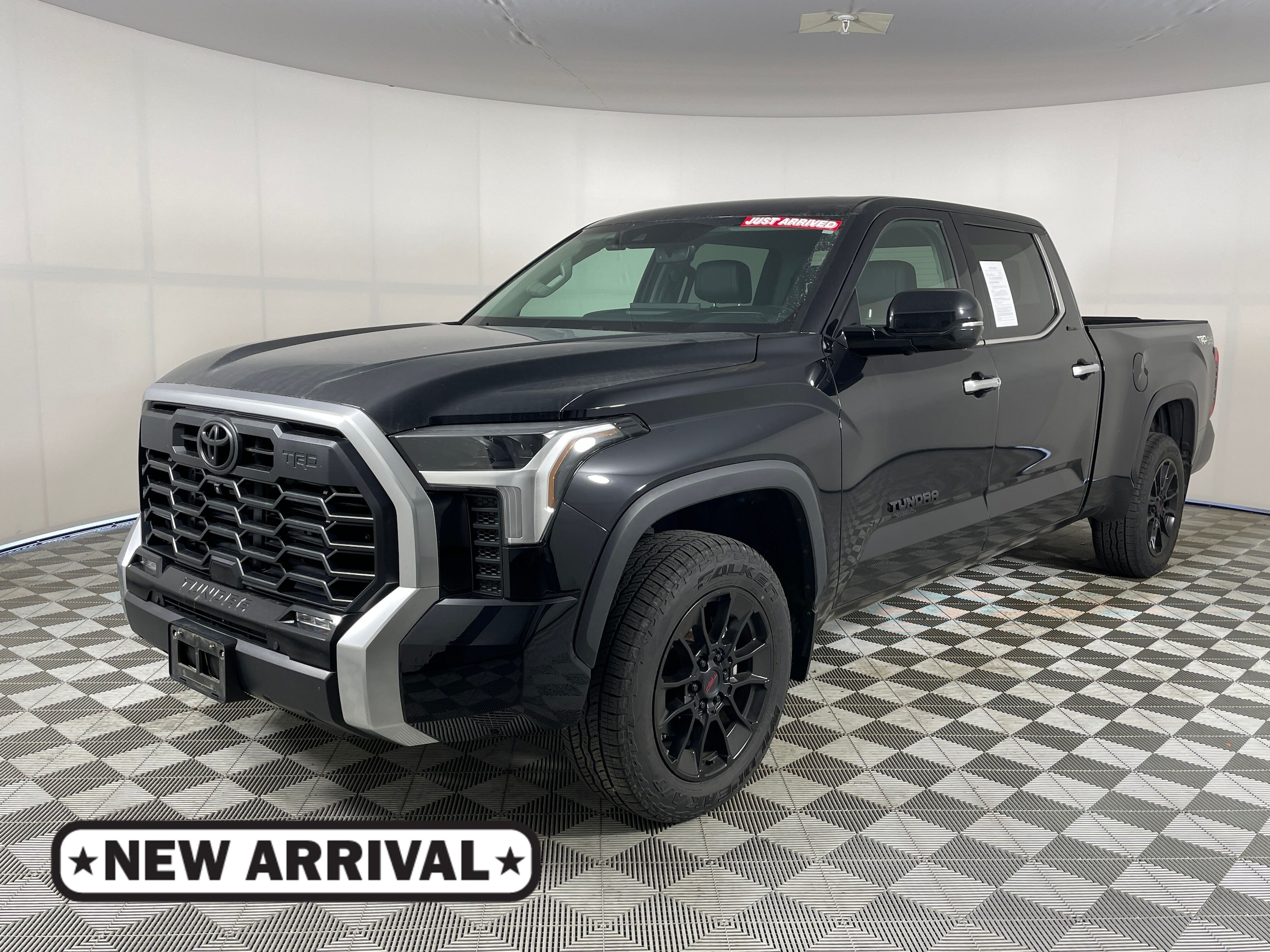 2023 Toyota Tundra Truck CrewMax 