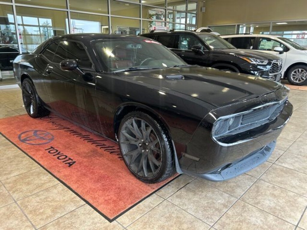 Used 2014 Dodge Challenger SXT Coupe