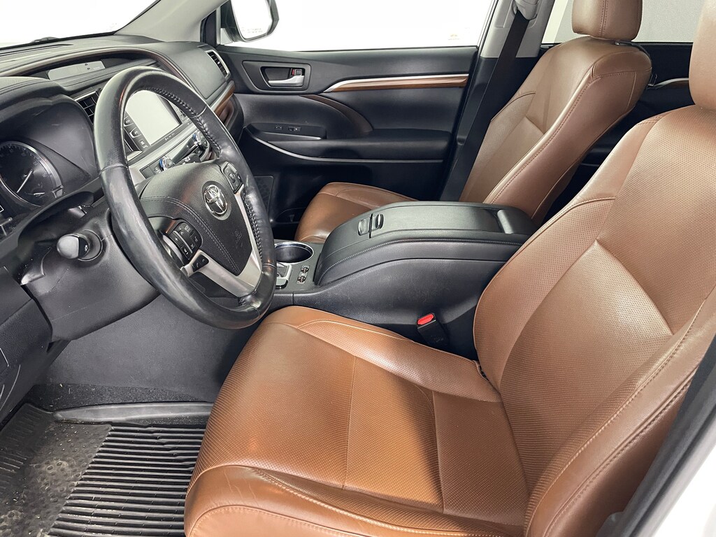 Used 2019 Toyota Highlander Hybrid Limited Platinum V6 SUV