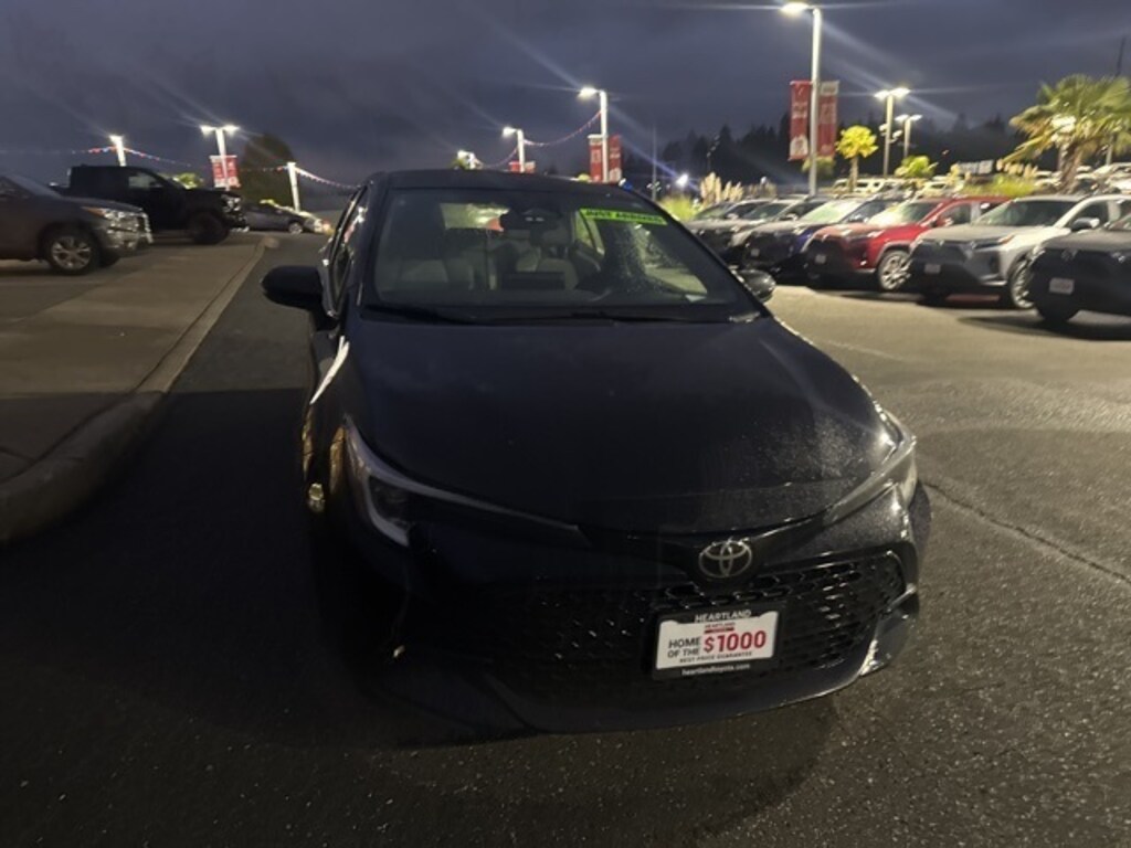 Used 2023 Toyota Corolla Hatchback SE Hatchback