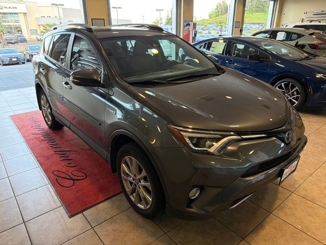 2017 Toyota RAV4 Hybrid Limited photo 3