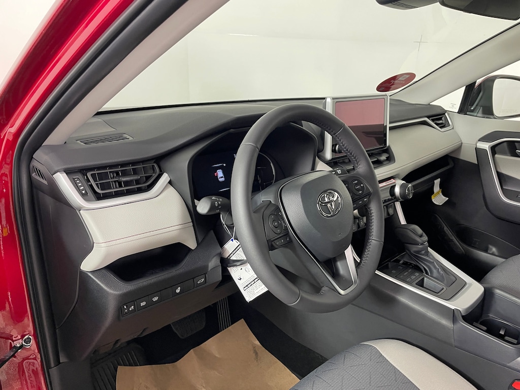 New 2025 Toyota RAV4 XLE XLE AWD SUV