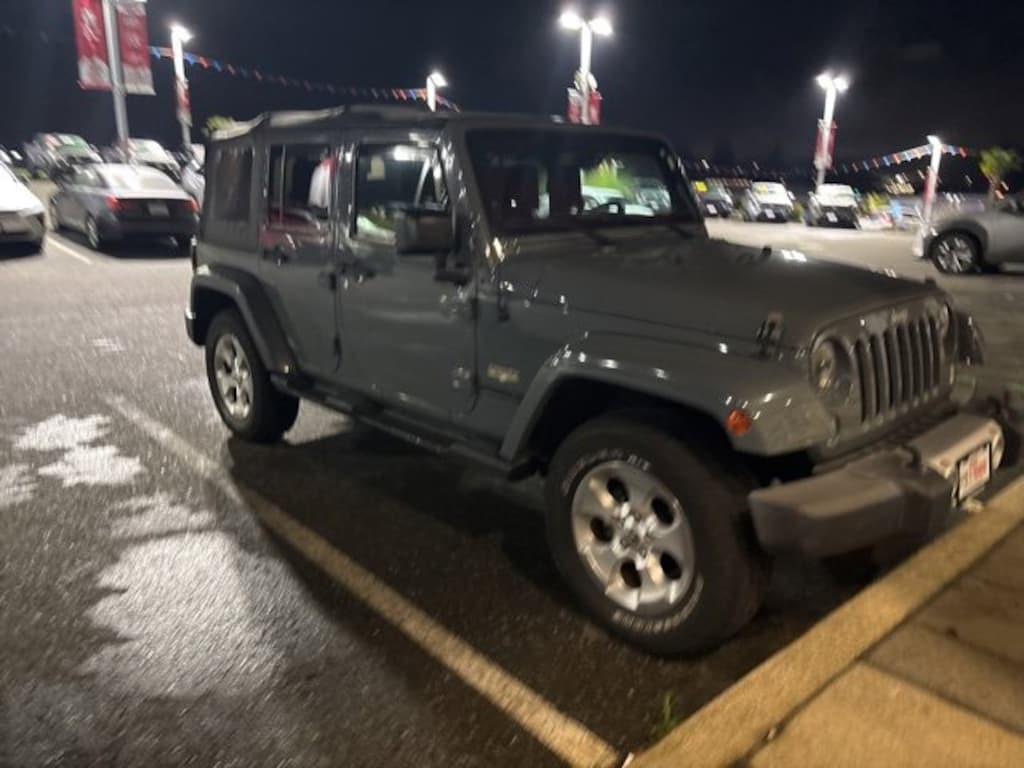 Used 2015 Jeep Wrangler Unlimited Sahara 4x4 SUV