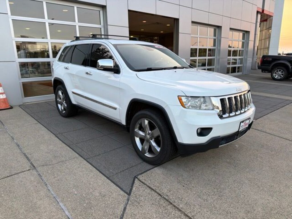 Used 2013 Jeep Grand Cherokee Overland SUV