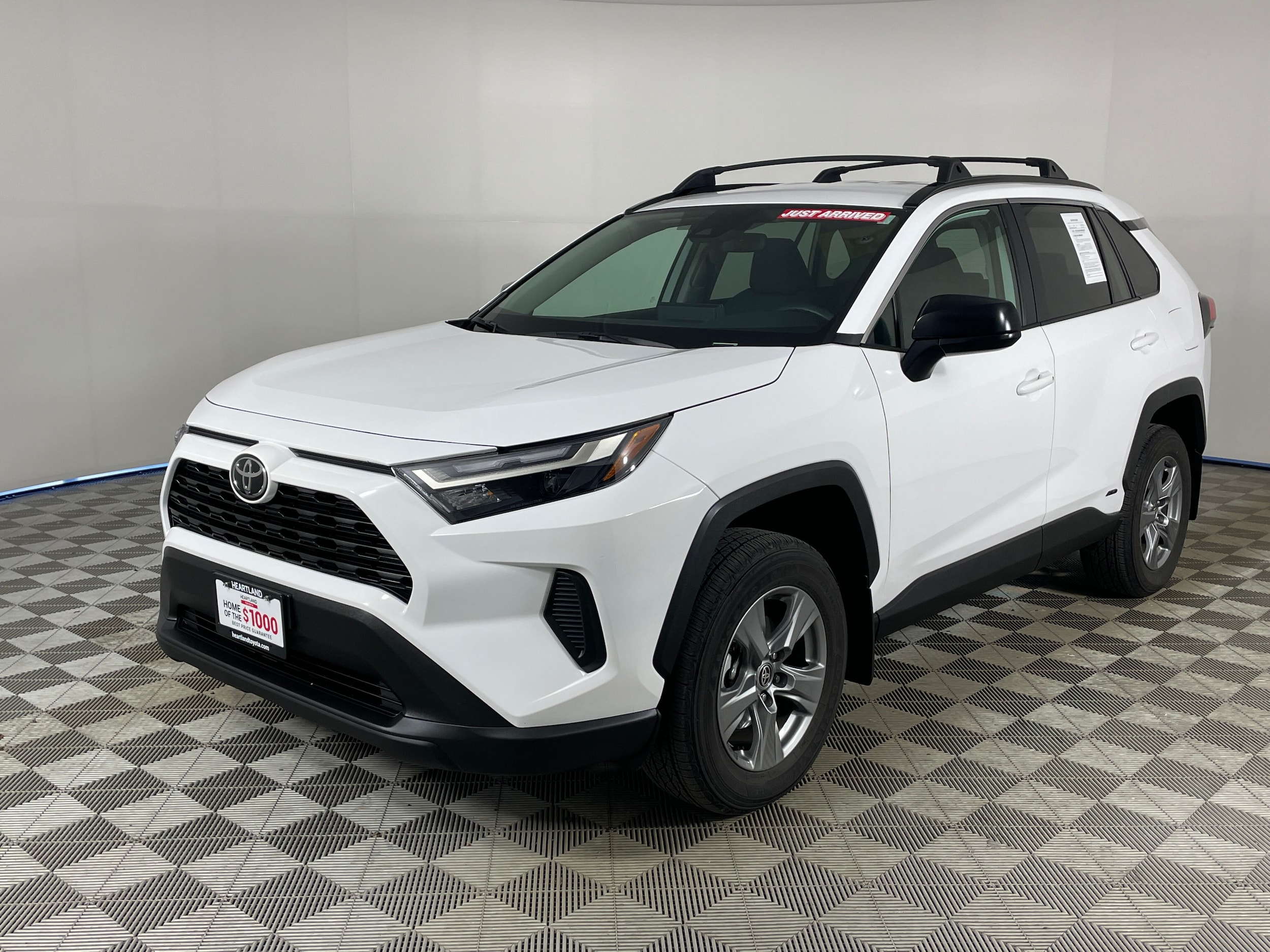 2025 Toyota RAV4 Hybrid LE AWD's photo