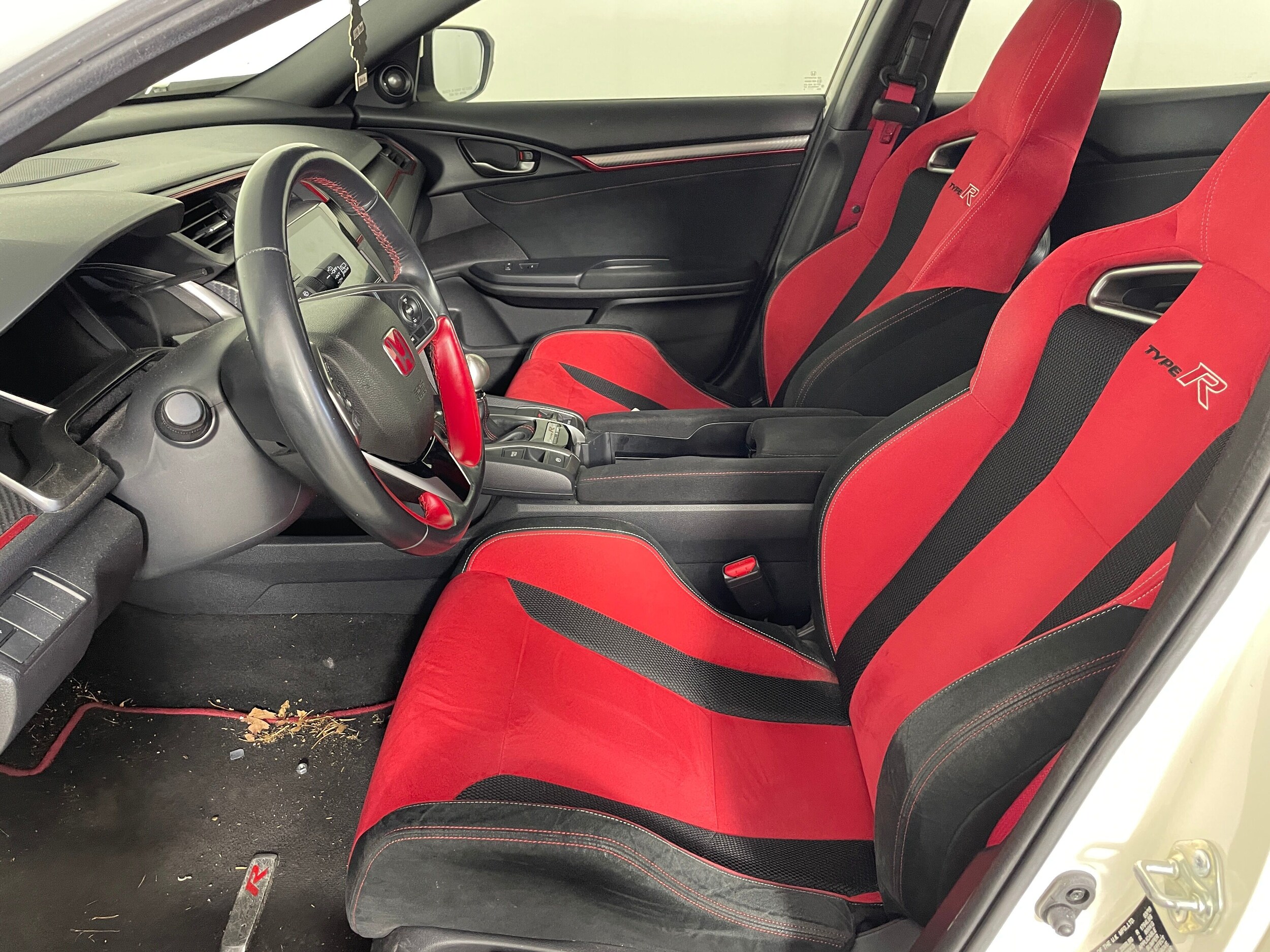 2019 Honda Civic Type R Touring Hatchback photo 2